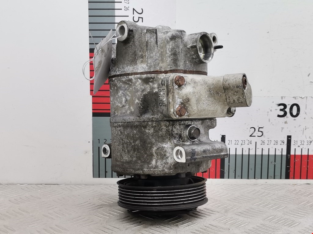 Компрессор кондиционера (системы кондиционирования) VOLKSWAGEN Passat B6 2005-2011