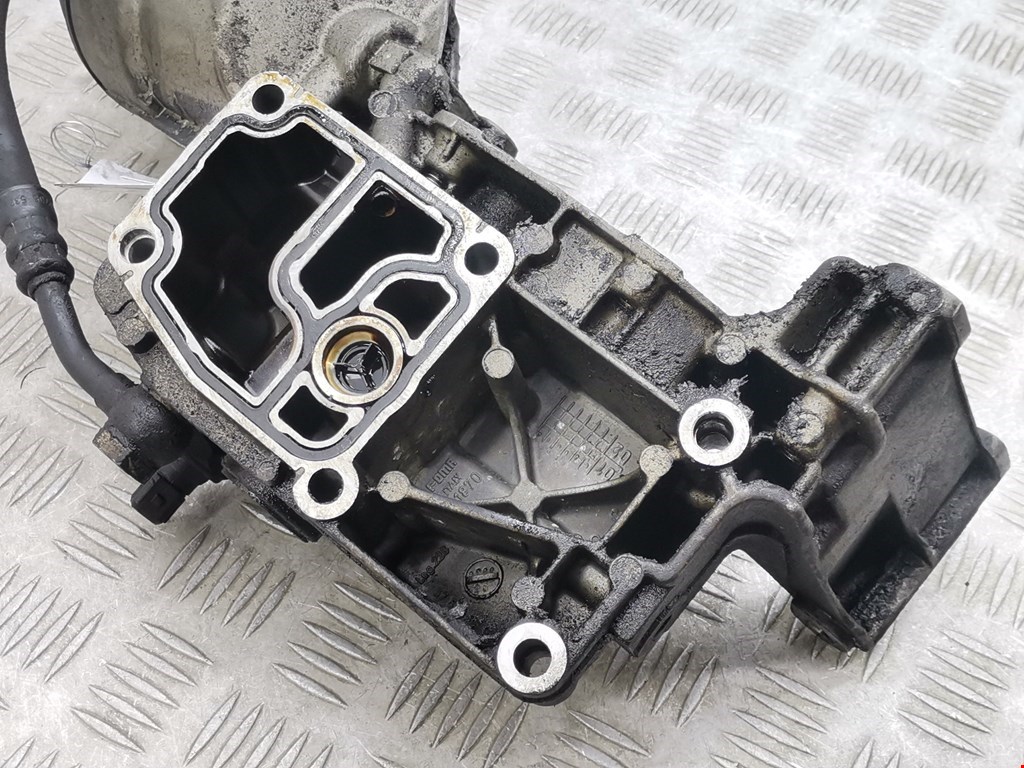 Корпус масляного фильтра BMW 5er 5 серия E60/E61 2003-2010