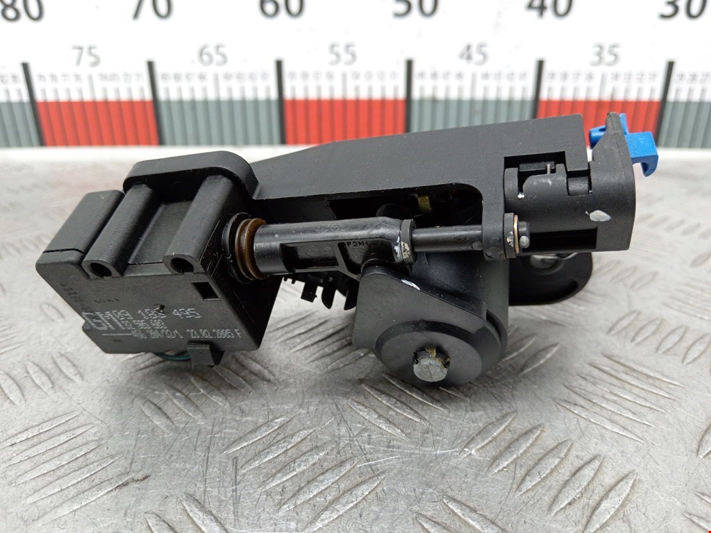 Ручка двери багажника наружная OPEL Meriva A 2003-2010