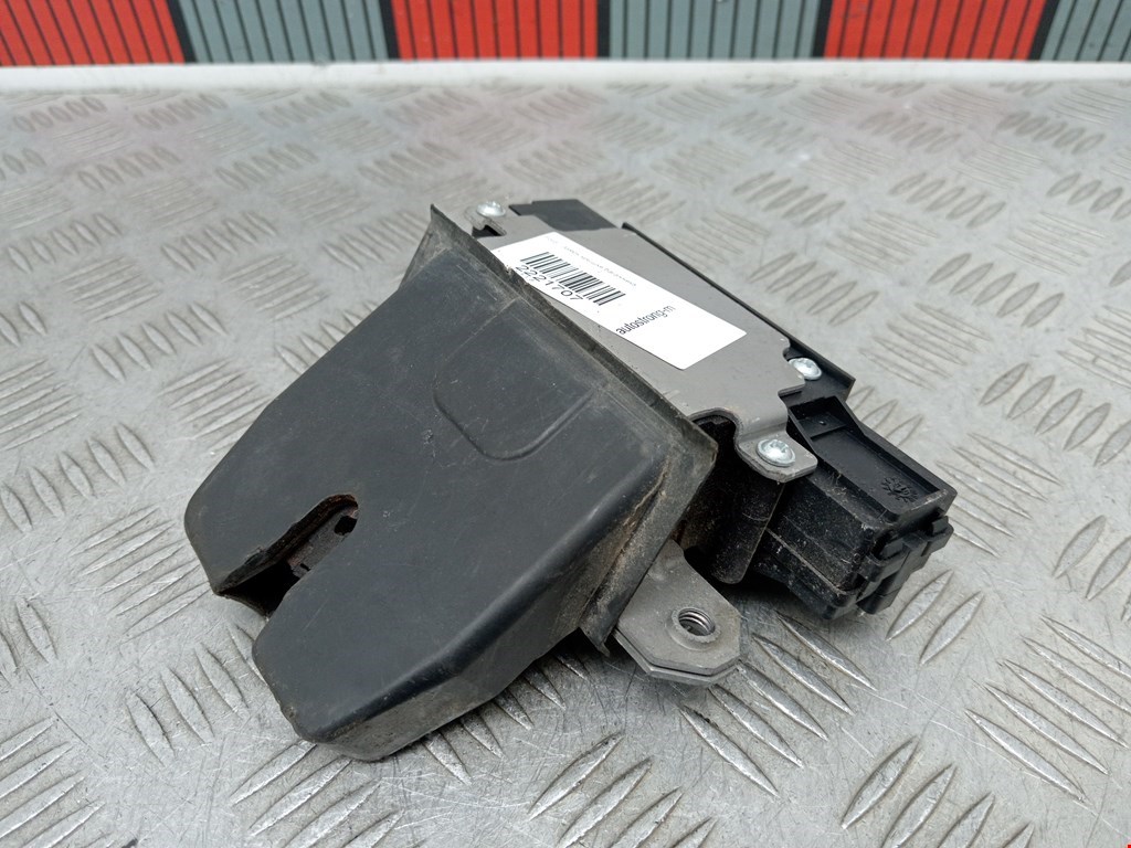 Замок багажника (крышки двери) FORD C-MAX 2003-2010