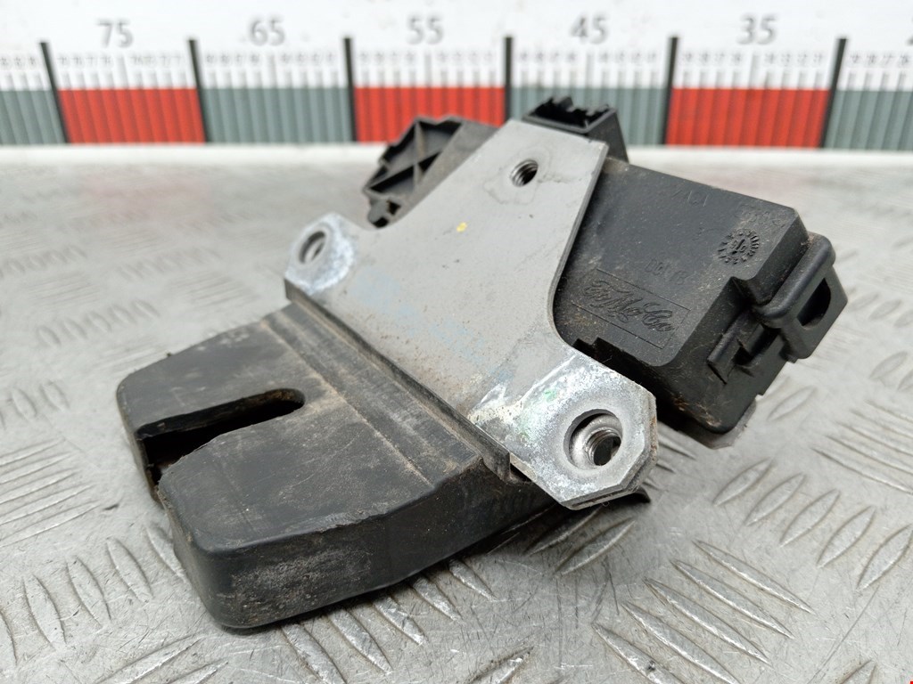 Замок багажника (крышки двери) FORD C-MAX 2003-2010
