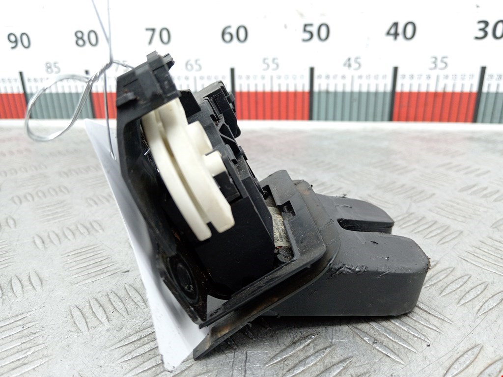 Замок багажника (крышки двери) AUDI A6 C6 2004-2010