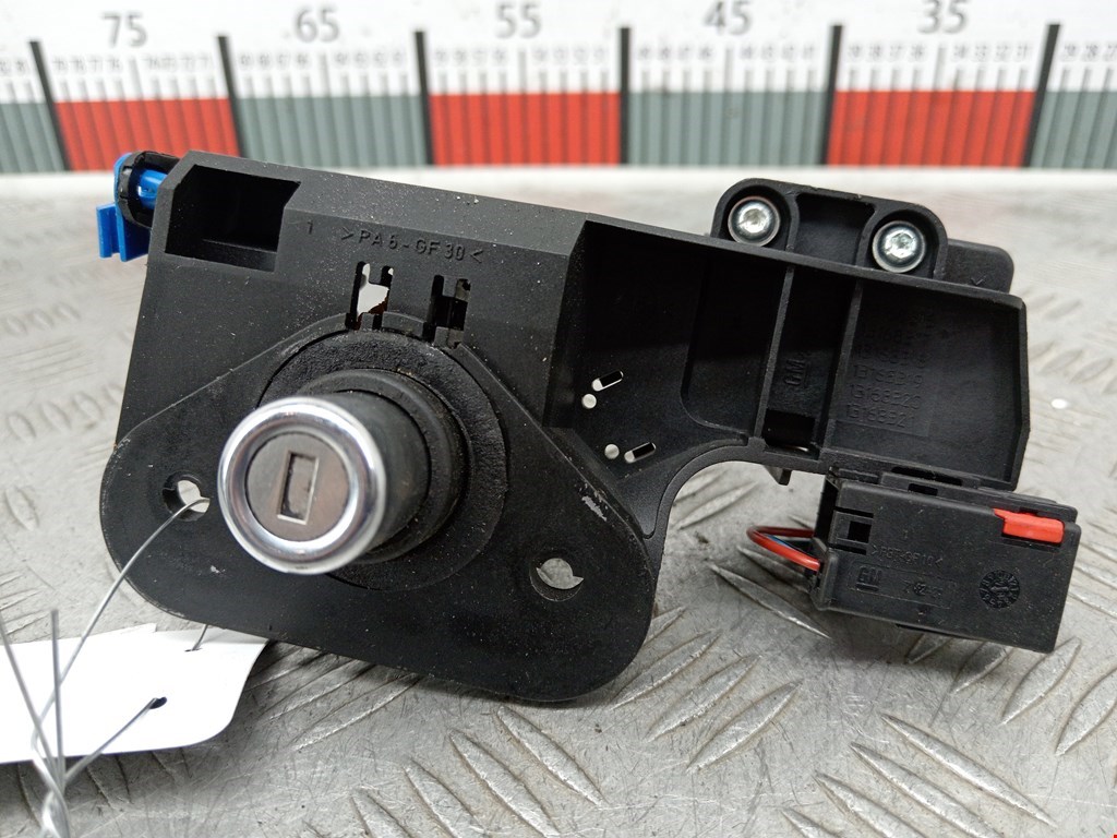 Ручка двери багажника наружная OPEL Corsa C 2000-2006