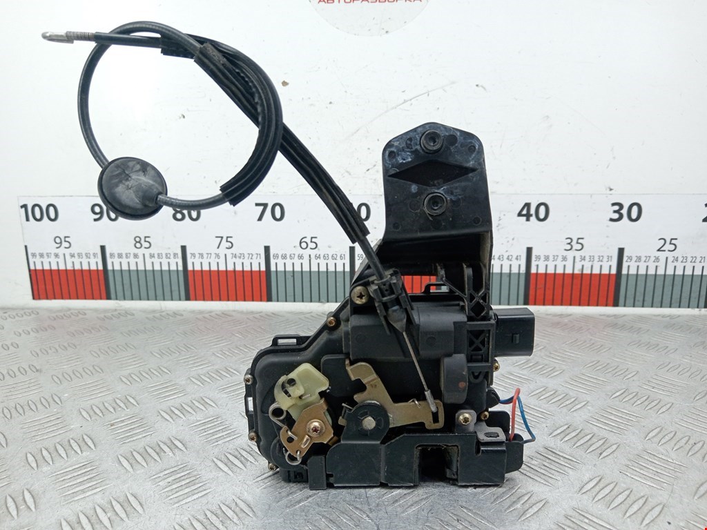 Замок двери передней левой VOLKSWAGEN Passat B5 1997-2005