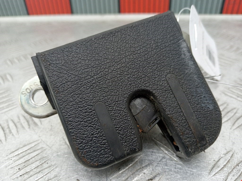 Замок багажника (крышки двери) VOLKSWAGEN Touran 2003-2010