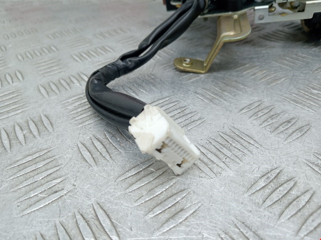 Замок багажника (крышки двери) HONDA Accord VII 2002-2007