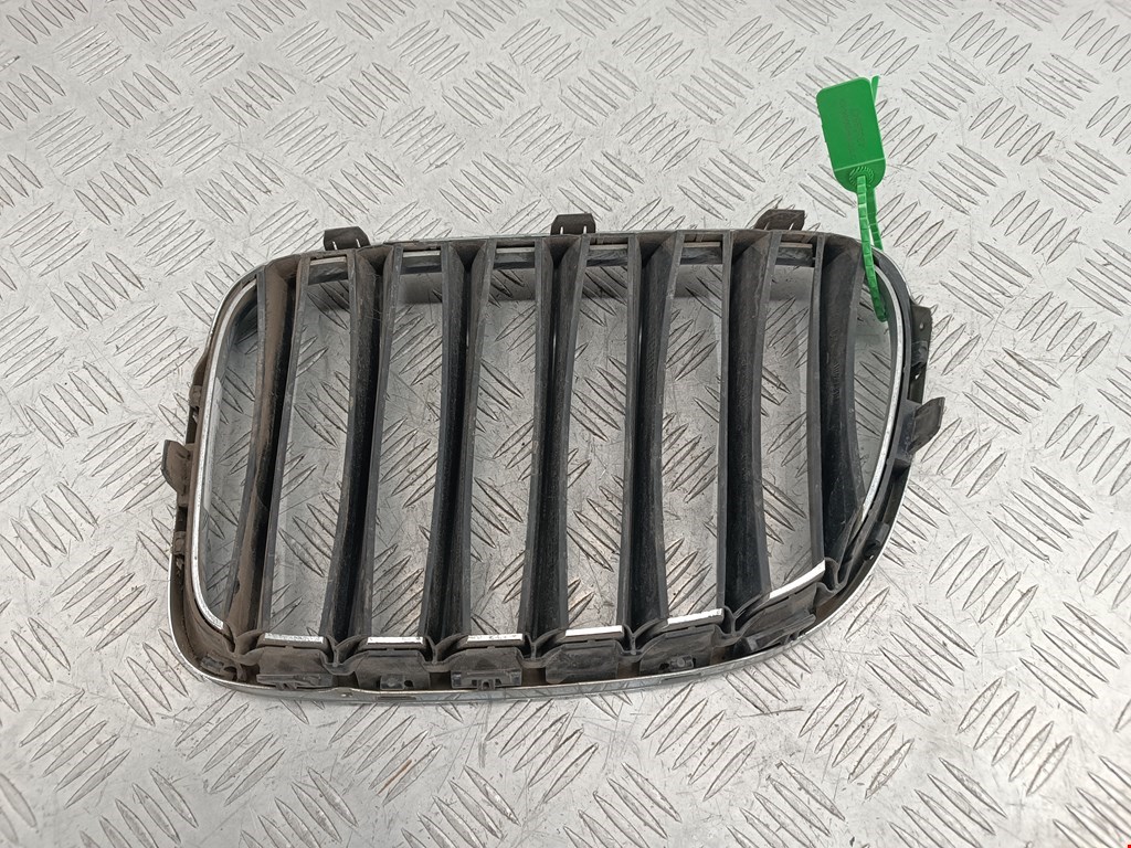 Решетка радиатора BMW X1 E84 2009-2015
