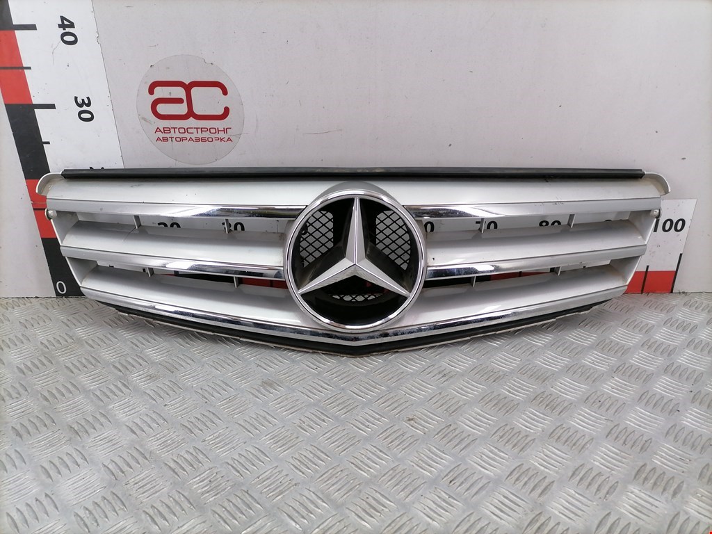 Решетка радиатора MERCEDES-BENZ C-Class C-klasse W204 2007-2015