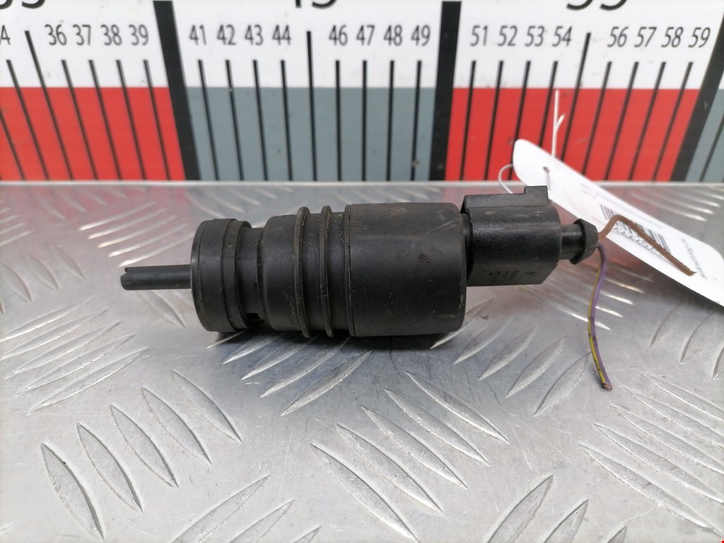 Насос (моторчик) омывателя Mercedes C-Class (W204) (2006-2015)