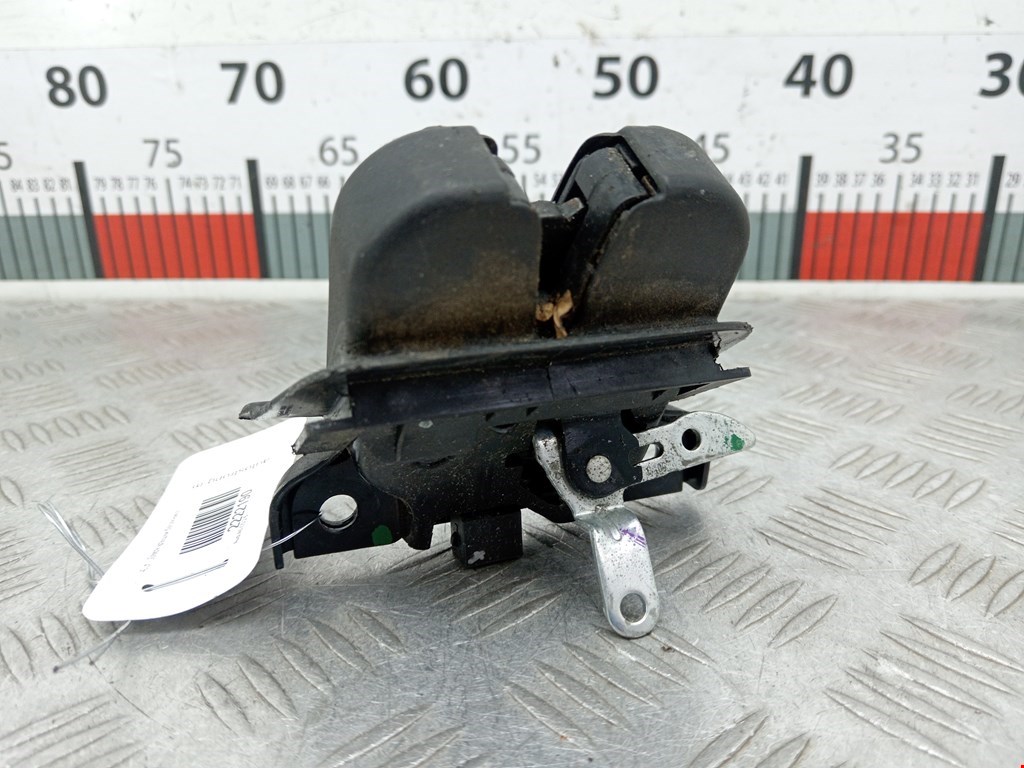 Замок багажника (крышки двери) AUDI A6 C5 1997-2004