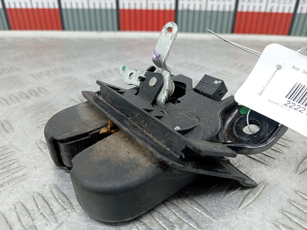 Замок багажника (крышки двери) AUDI A6 C5 1997-2004