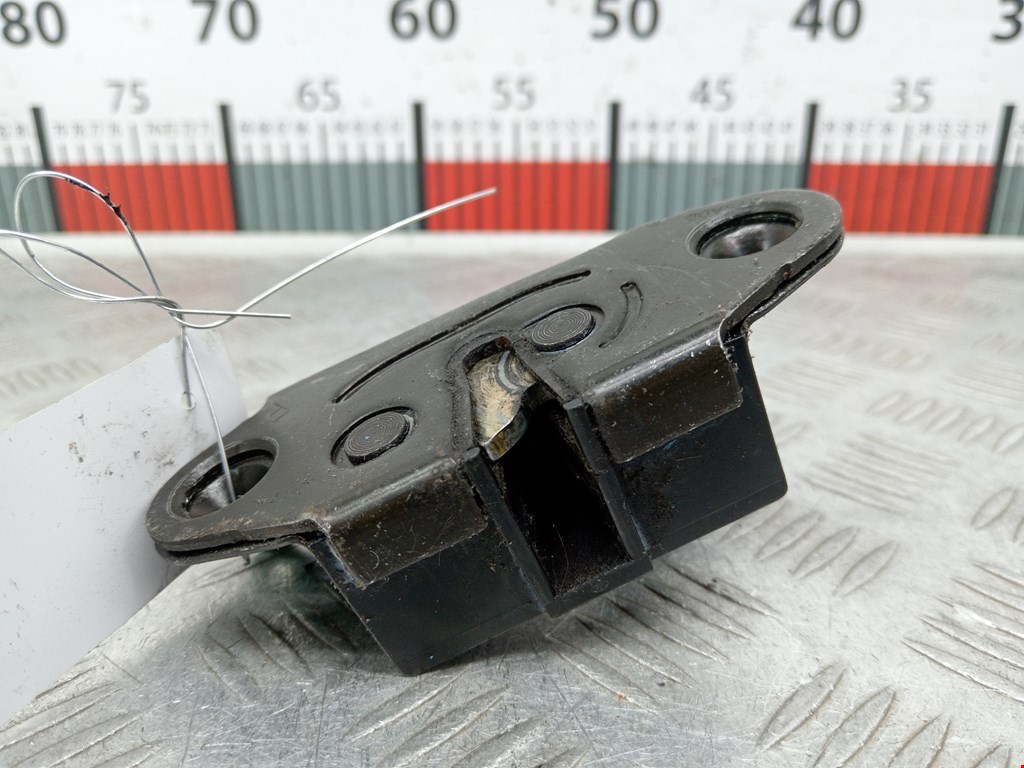 Замок багажника (крышки двери) CHRYSLER PT Cruser 2000-2010