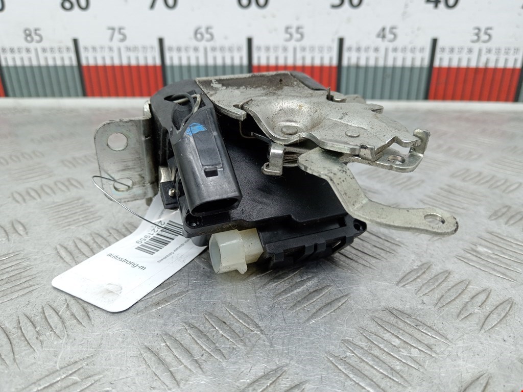 Замок багажника (крышки двери) MITSUBISHI Colt Z3 2003-2012