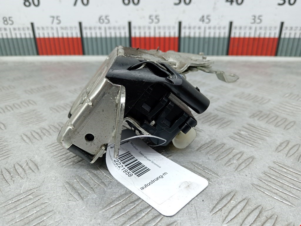 Замок багажника (крышки двери) MITSUBISHI Colt Z3 2003-2012