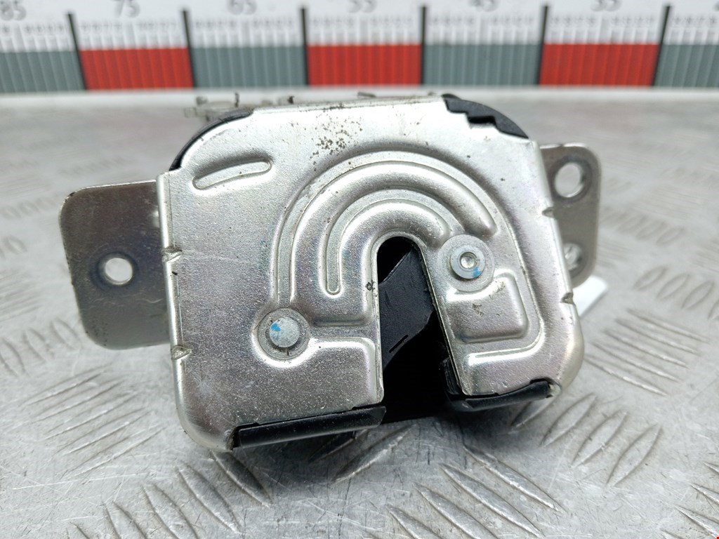 Замок багажника (крышки двери) MITSUBISHI Colt Z3 2003-2012