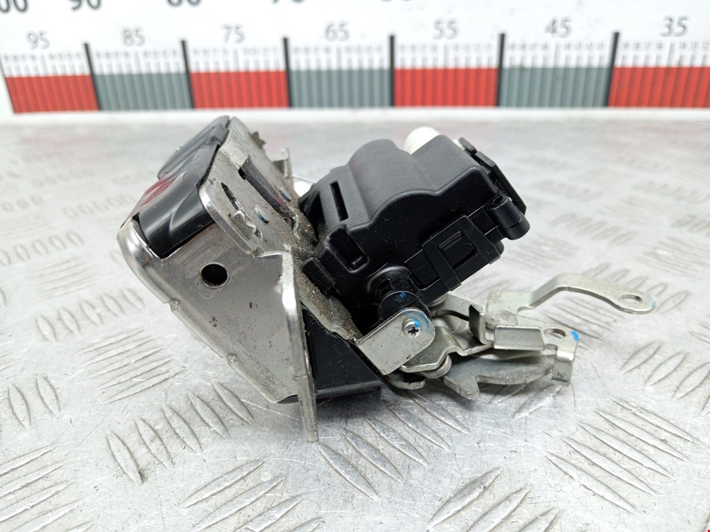 Замок багажника (крышки двери) MITSUBISHI Colt Z3 2003-2012