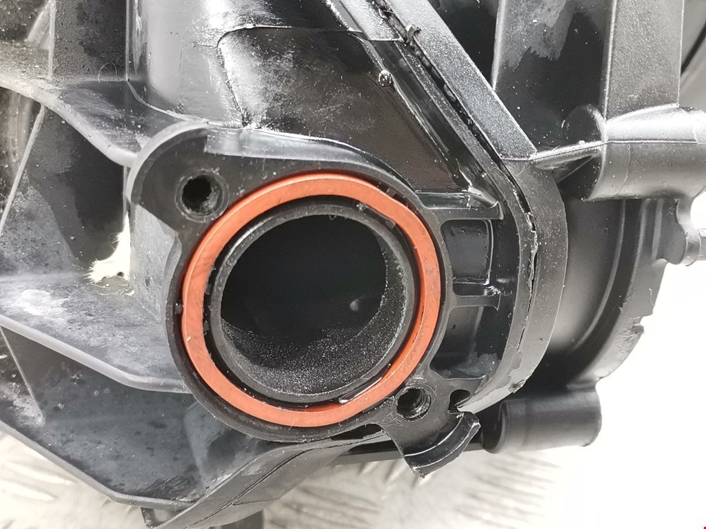 Коллектор выпускной VOLKSWAGEN Jetta V 2005-2011