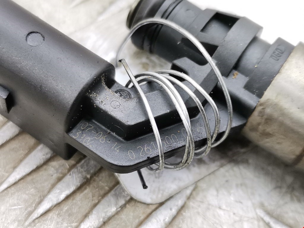 Форсунка дизельная электрическая VOLKSWAGEN Jetta V 2005-2011