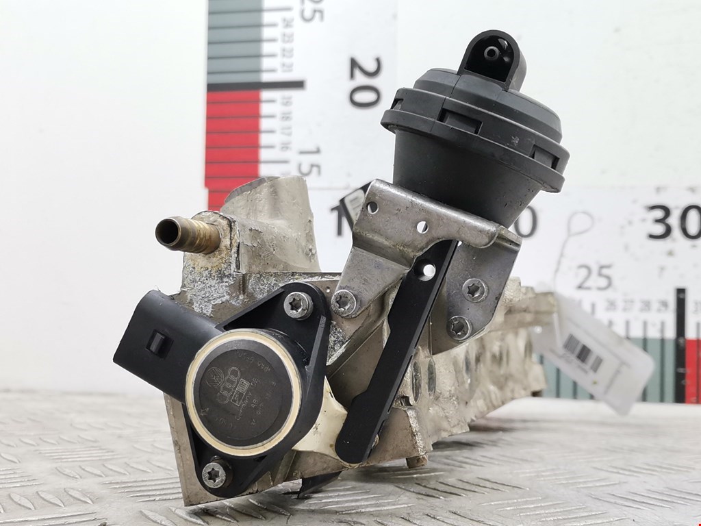 Рампа топливная (рейка) VOLKSWAGEN Jetta V 2005-2011