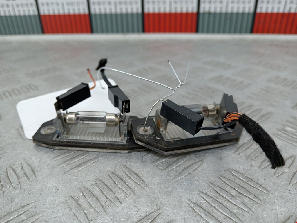 Фонарь подсветки номера FORD Mondeo III 2000-2007