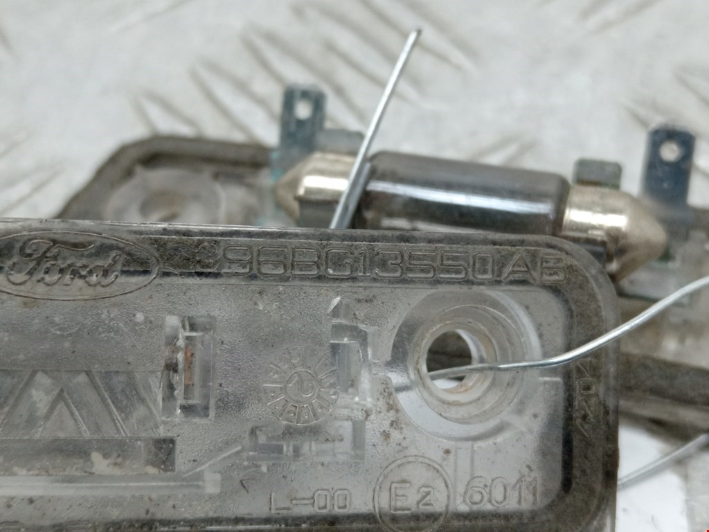 Фонарь подсветки номера FORD Fusion 2002-2012