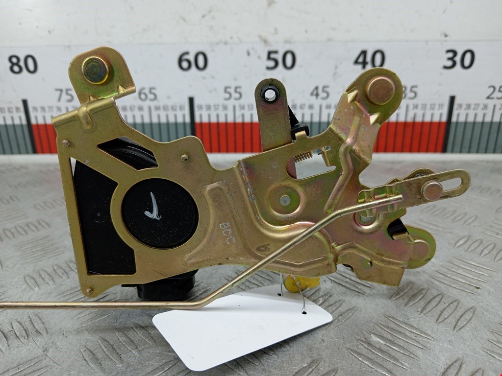 Активатор замка багажника KIA Carnival II 2006-2014