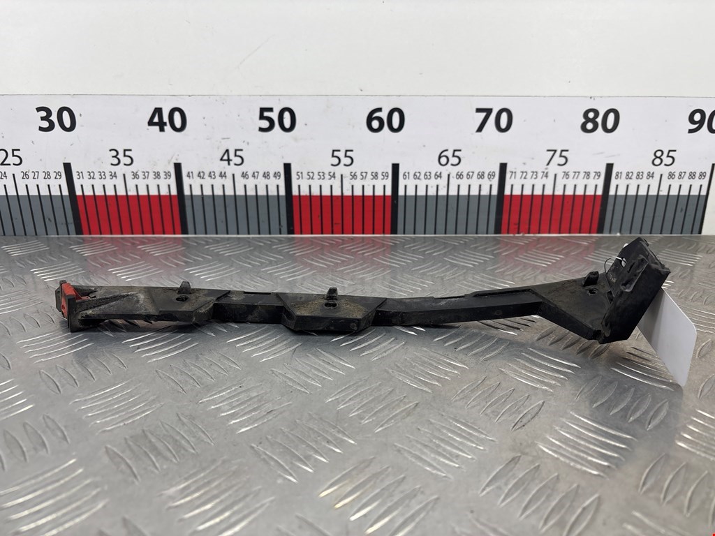 Кронштейн переднего бампера левый OPEL Signum 2003-2008