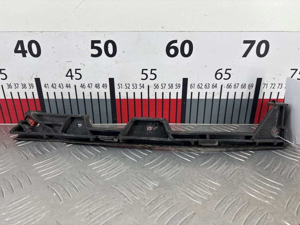 Кронштейн переднего бампера левый OPEL Signum 2003-2008