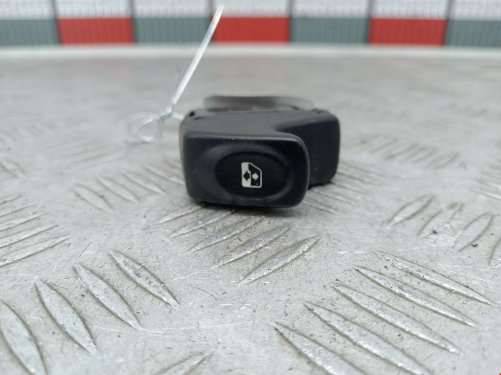 Кнопка стеклоподъемника RENAULT Kangoo 1997-2008