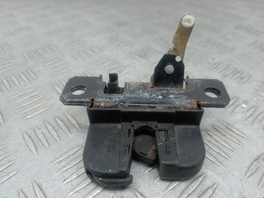 Замок багажника (крышки двери) VOLKSWAGEN Golf IV 1997-2003