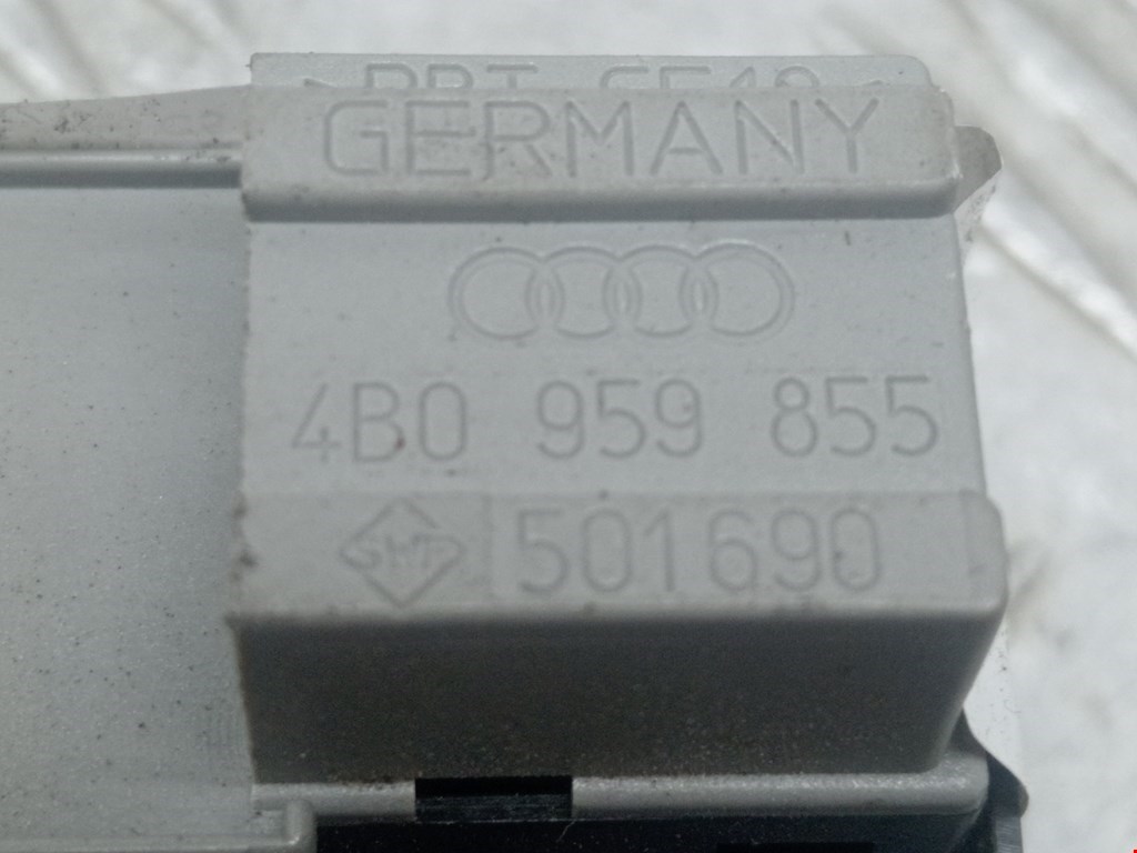 Кнопка стеклоподъемника AUDI A6 C5 1997-2004