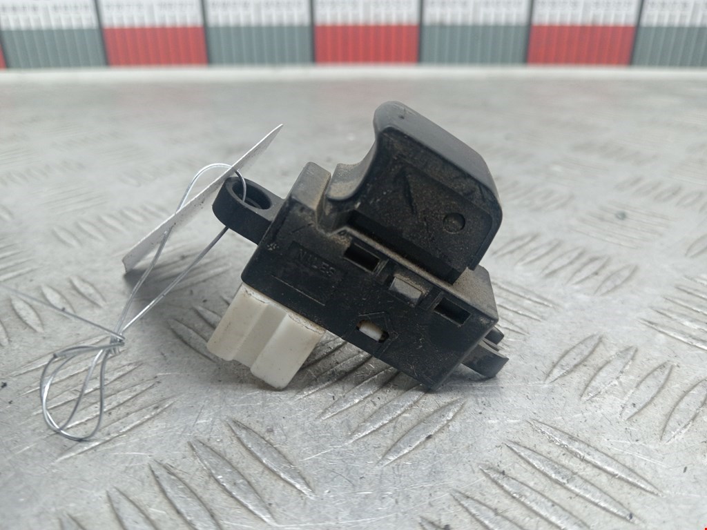 Кнопка стеклоподъемника SUBARU Forester III 2008-2013