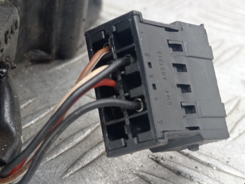 Зеркало левое AUDI A6 C5 1997-2004