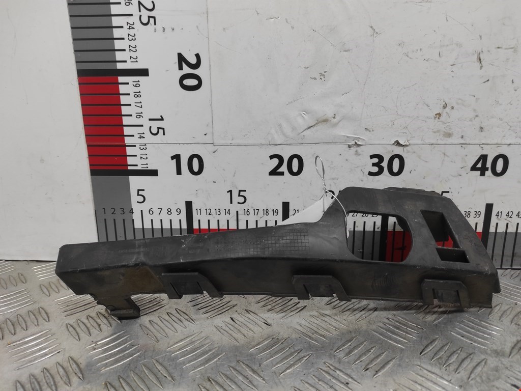 Кронштейн переднего бампера правый FORD Focus II 2005-2011