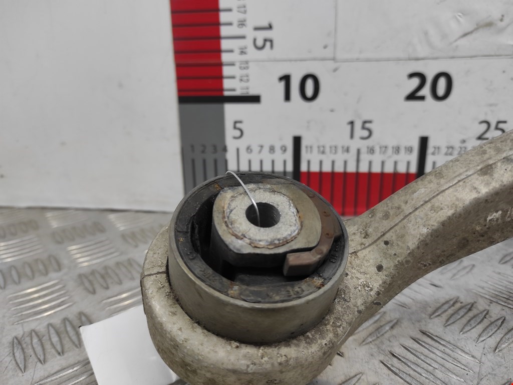 Рычаг передний правый AUDI A4 B6 2001-2005