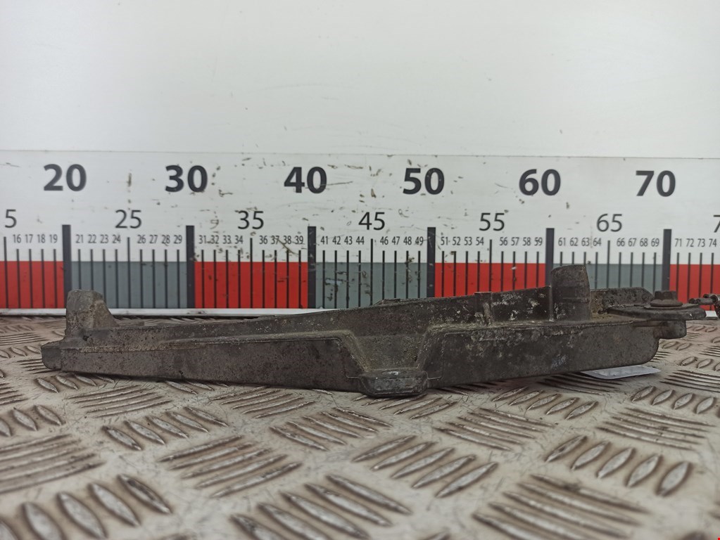 Кронштейн (крепление) радиатора DODGE Caliber 2006-2011