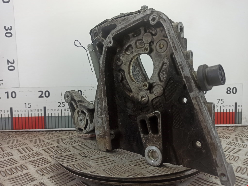 Кронштейн ТНВД OPEL Signum 2003-2008