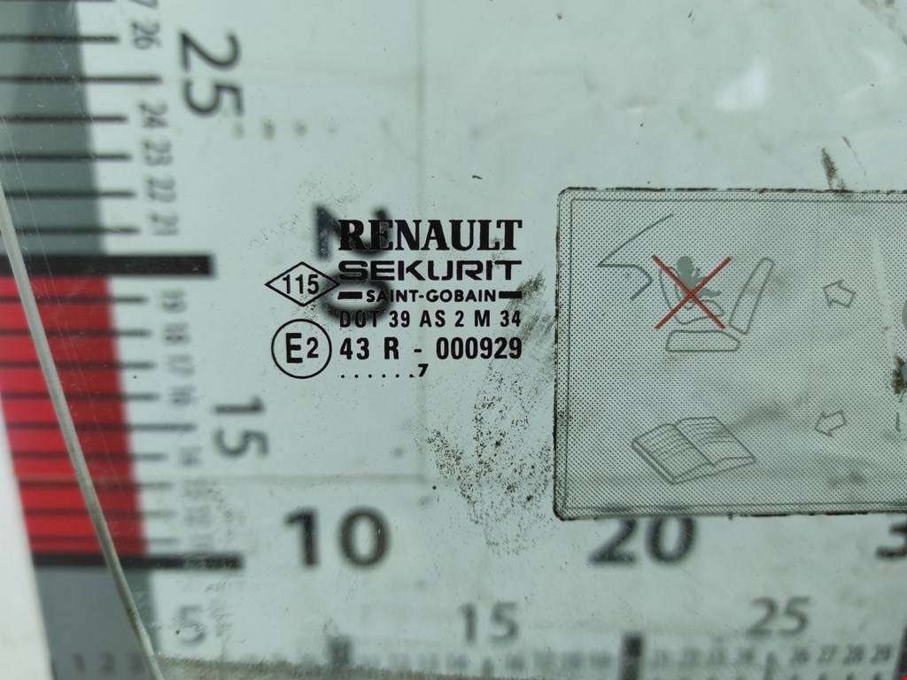 Стекло двери переднее правое RENAULT Megane I 1996-2002