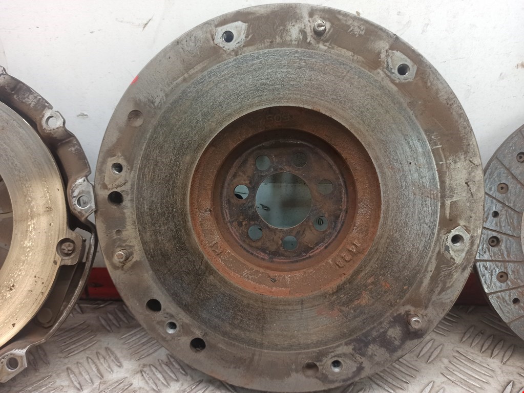 Маховик (демпфер сцепления) VOLVO V40 I 1995-2004