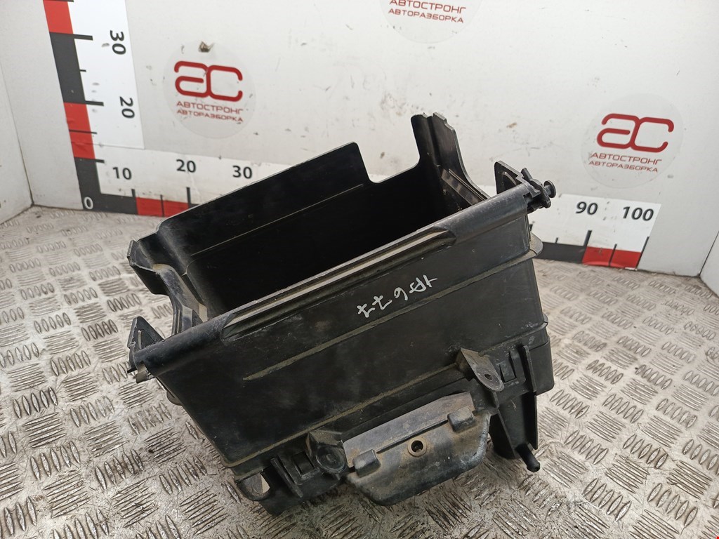 Крепление АКБ (корпус/подставка) VOLKSWAGEN Polo IV 2001-2009