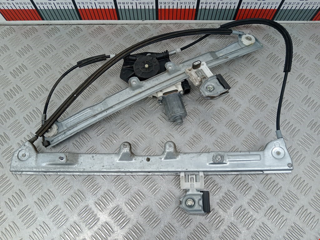 Стеклоподъемник передний правый MITSUBISHI Colt Z3 2003-2012