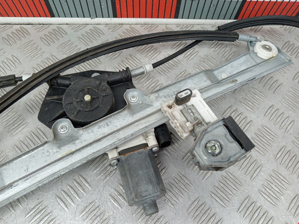 Стеклоподъемник передний правый MITSUBISHI Colt Z3 2003-2012