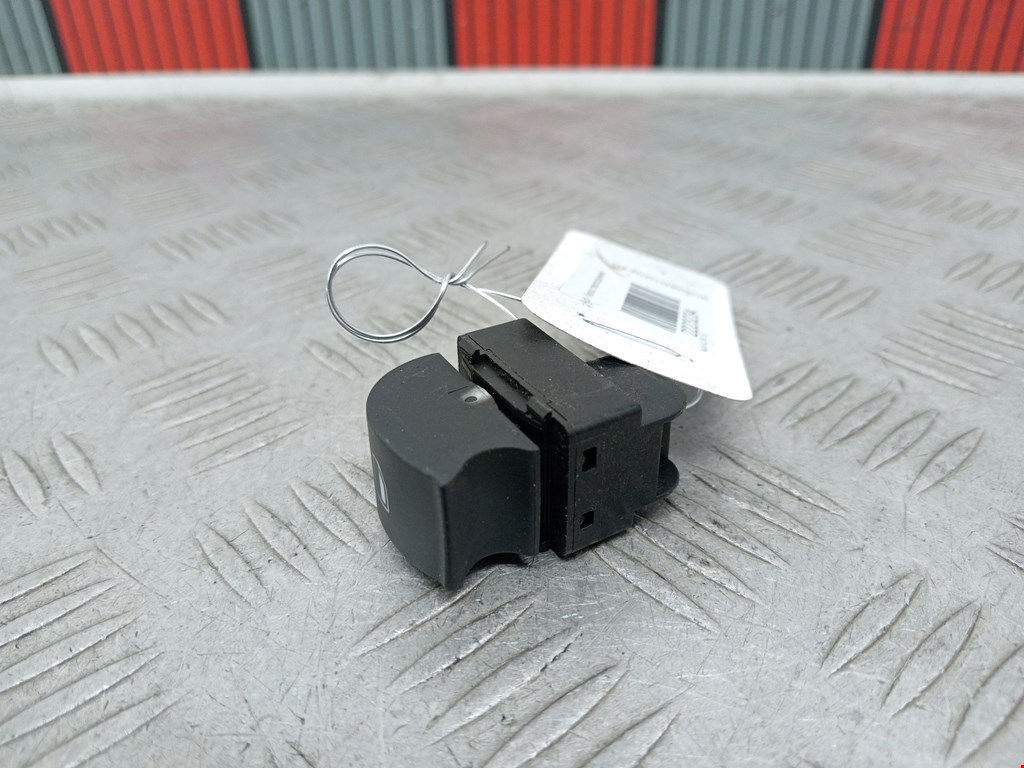 Кнопка стеклоподъемника AUDI A3 8P 2003-2013