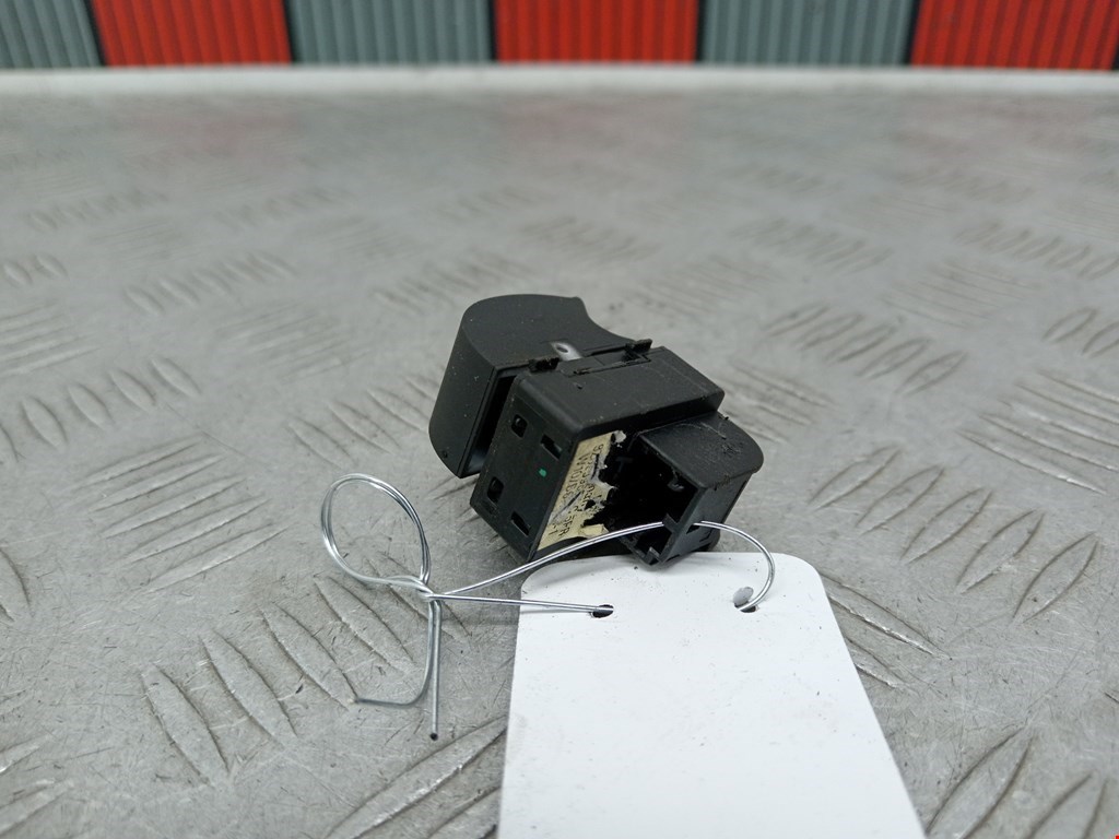 Кнопка стеклоподъемника AUDI A3 8P 2003-2013