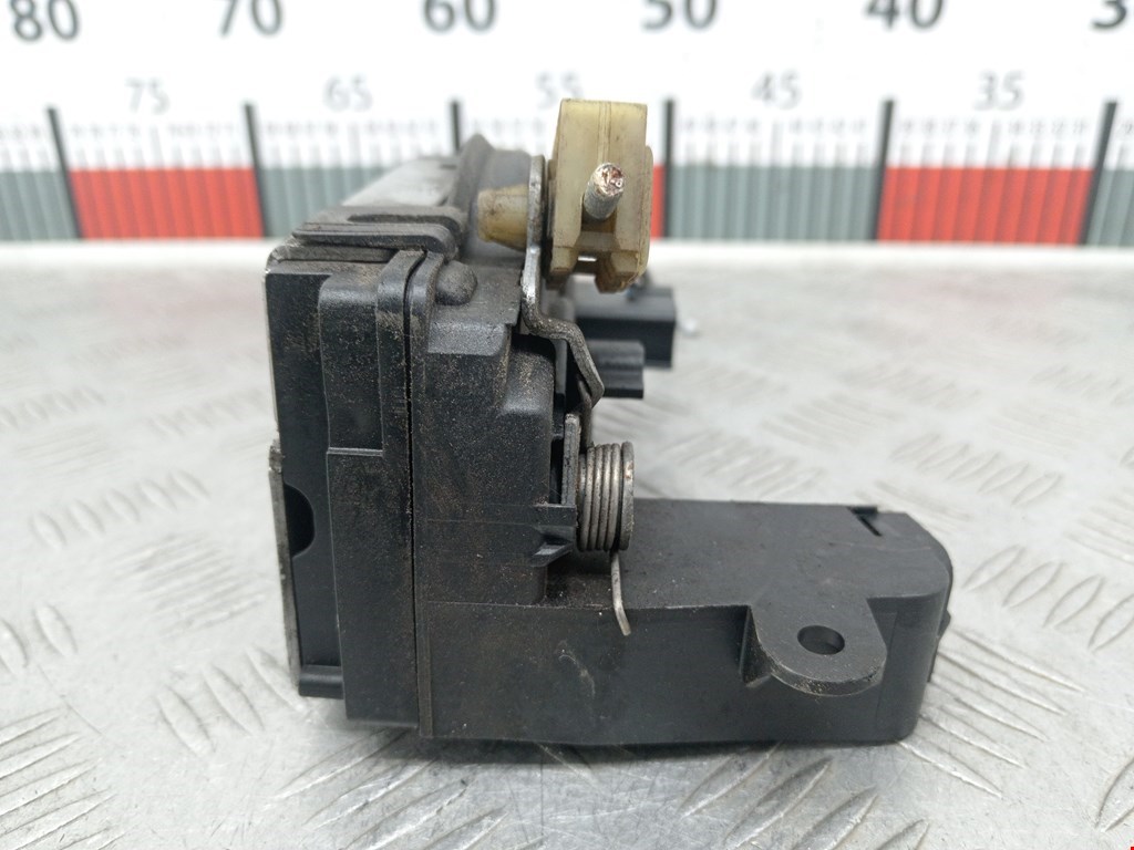 Замок двери передней правой OPEL Astra H/Family 2004-2015