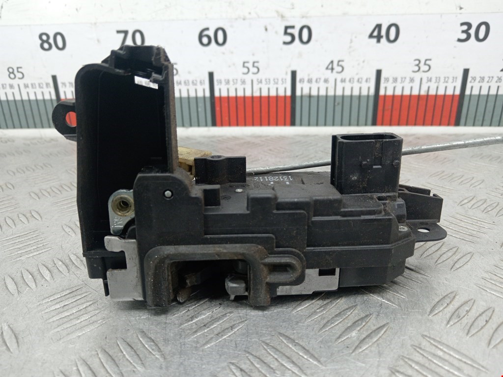 Замок двери передней правой OPEL Astra H/Family 2004-2015