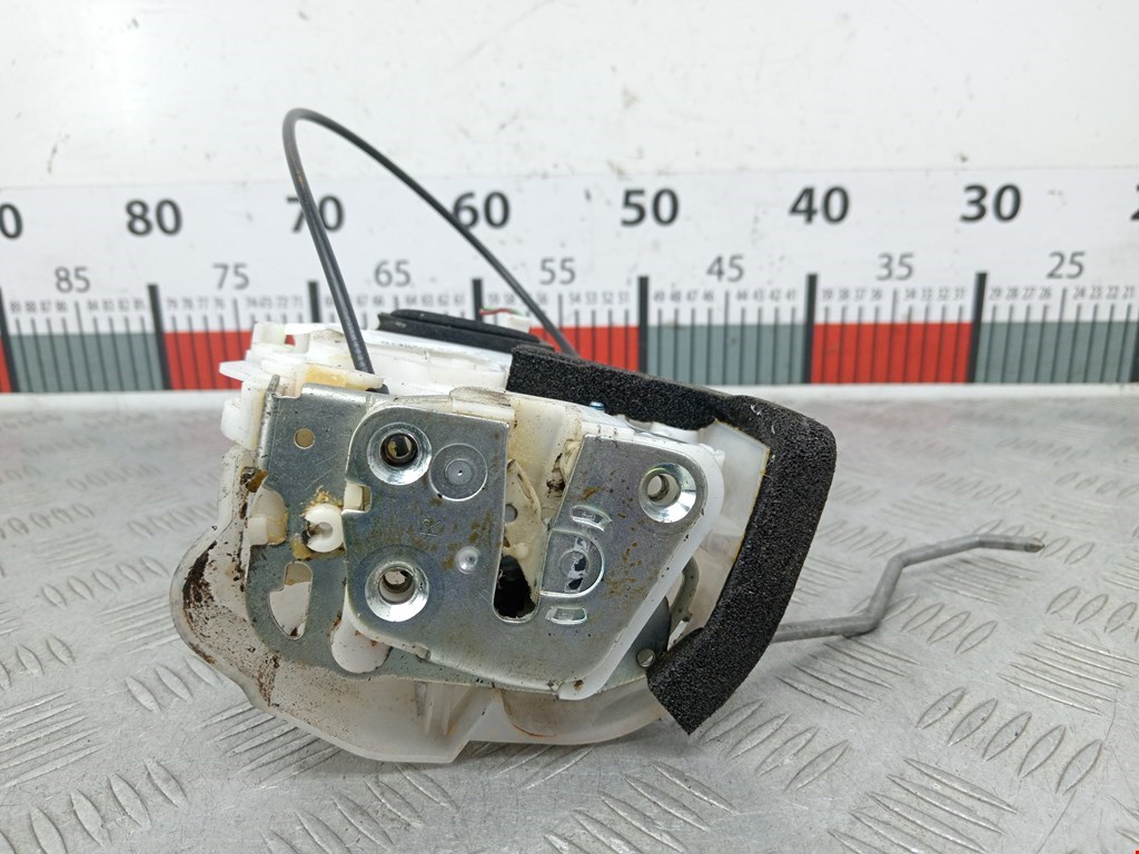 Замок двери передней правой SUBARU Forester III 2008-2013