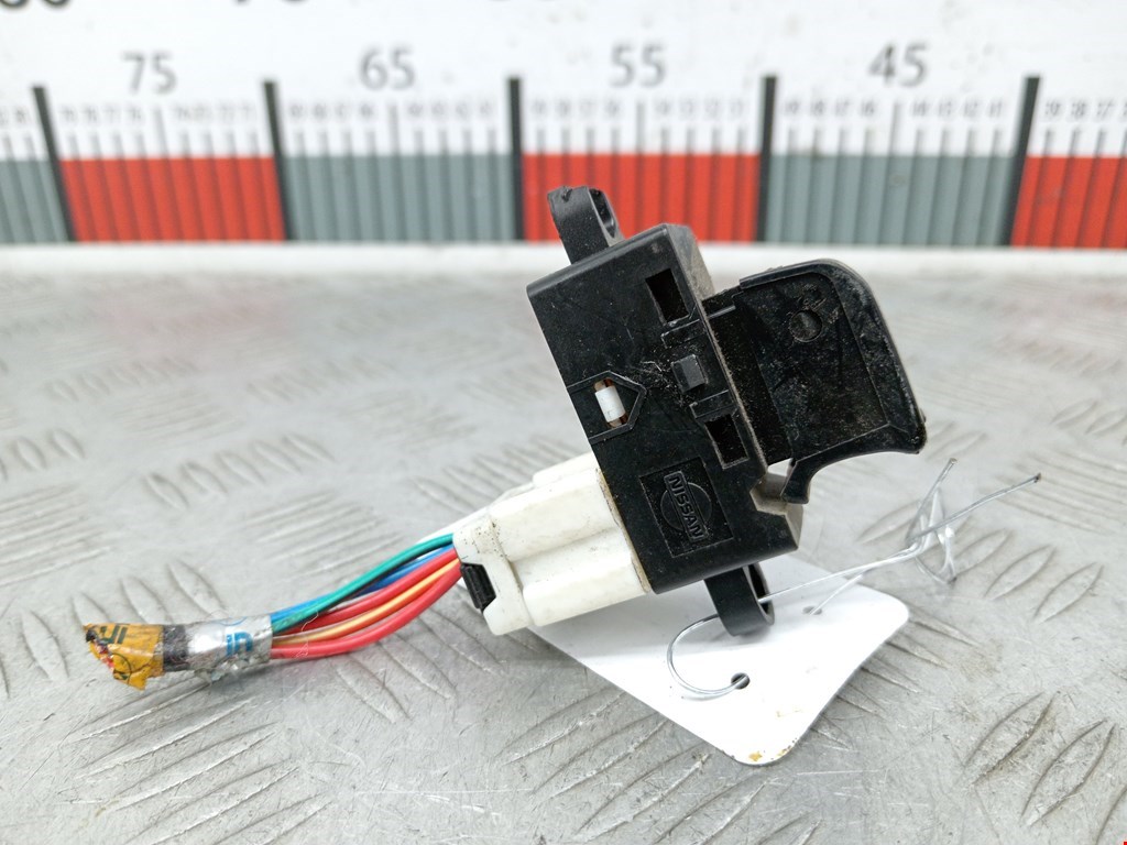 Кнопка стеклоподъемника SUBARU Forester III 2008-2013