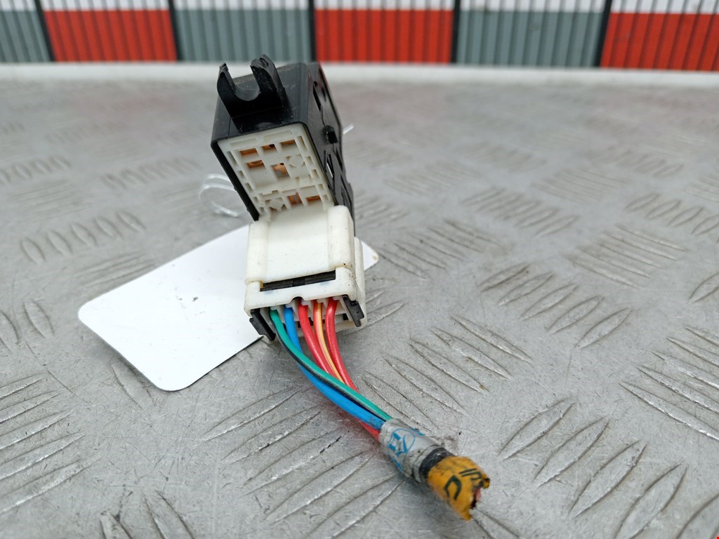 Кнопка стеклоподъемника SUBARU Forester III 2008-2013