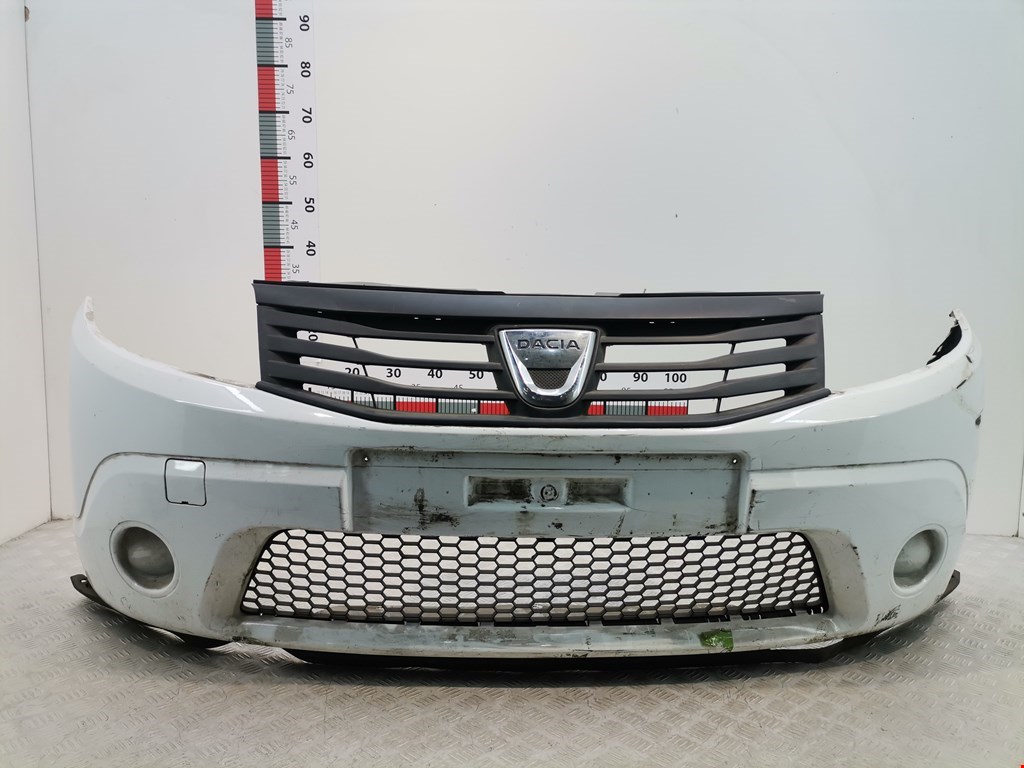 Бампер передний DACIA Sandero 2008-2012